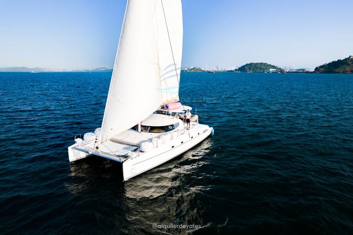 Catamaran Fountaine Pajot De 46 Pies - Panama City