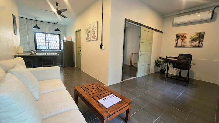 1 Bed, Kitchen, Living Room With Garden View (B1) - Ko Tao