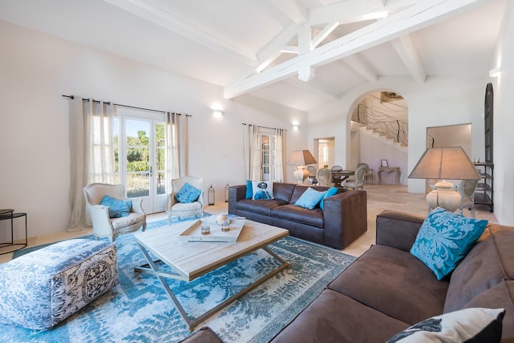 Provençal Villa Near Uzes - Heated Pool & Jacuzzi - Uzès