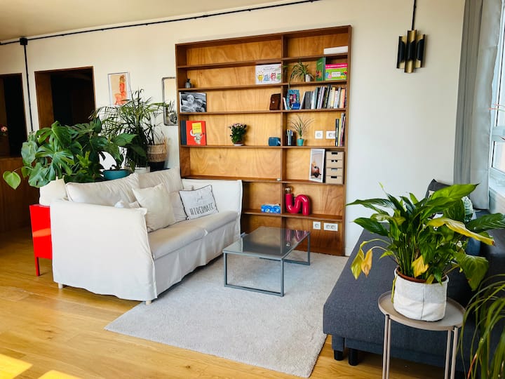 Appartement Trois Pièces Avec Vue Sur Paris - Paris