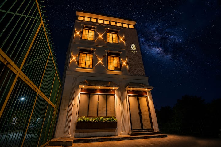 The Leaf Hotel, Boutique European Stay - ルディヤーナー