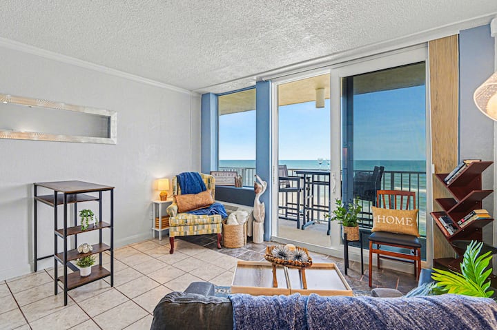 Kingbed Kitchen Hot Tub Pool 7th Floor Beach Front - Daytona Beach, FL