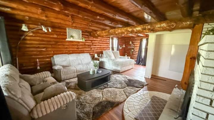 A Peaceful Log Cabin Retreat (Family Friendly) - Carlisle, PA