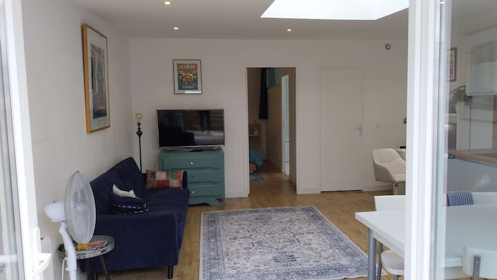 Peaceful, Sunlit Home Near Lille • Fiber Wifi - Bondues