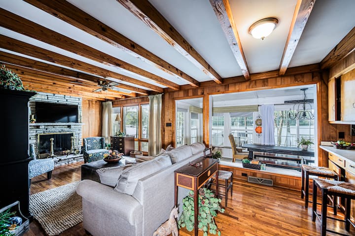 Vacation Hideaway Lakehouse - Lewisburg, KY