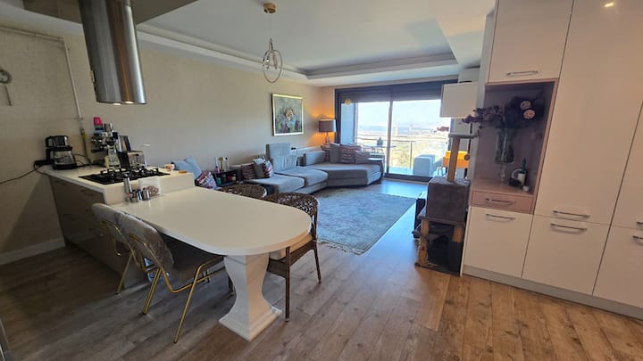 Luxury 3br W/ Stunning İZmir Bay View - İzmir