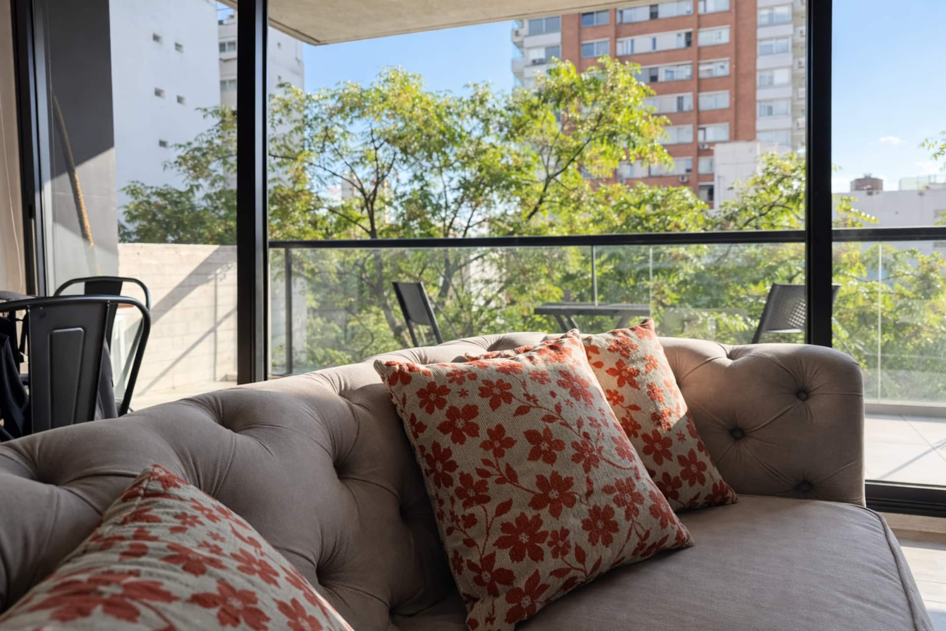 Two-bedroom apartment with balcony in Belgrano