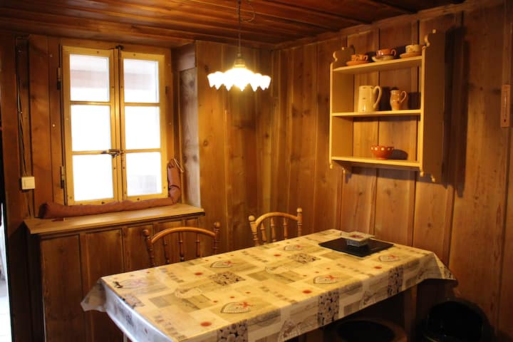 Wohnung Mit Alphütten-charme - Zweisimmen