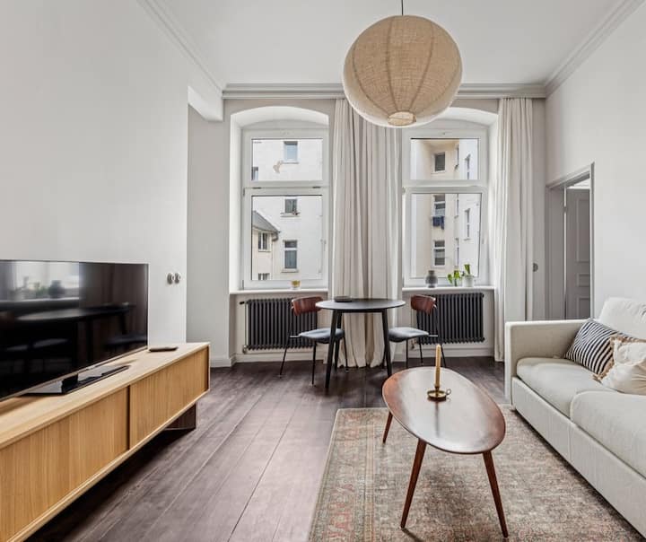 Beautiful And Sunny Prenzlauer Berg Apartment - Berlín