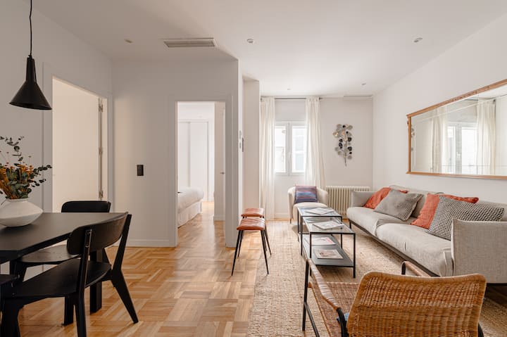Spectacular Apartment In Justicia - Estación de Sol - Madrid