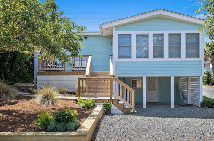 Topsail Island Beach Cottage - Topsail Beach, NC