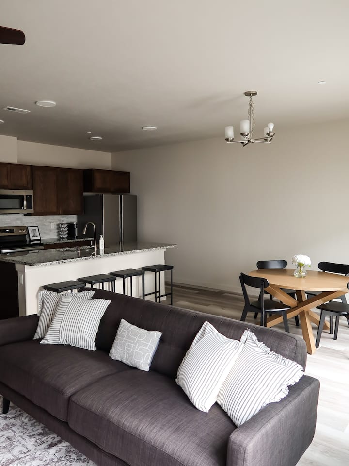 The Modern Quillan - Pasco, WA