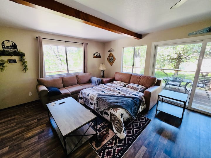 Peaceful Chalet, Bass Lake, Yosemite, Hot-tub & Ev - Bass Lake, CA