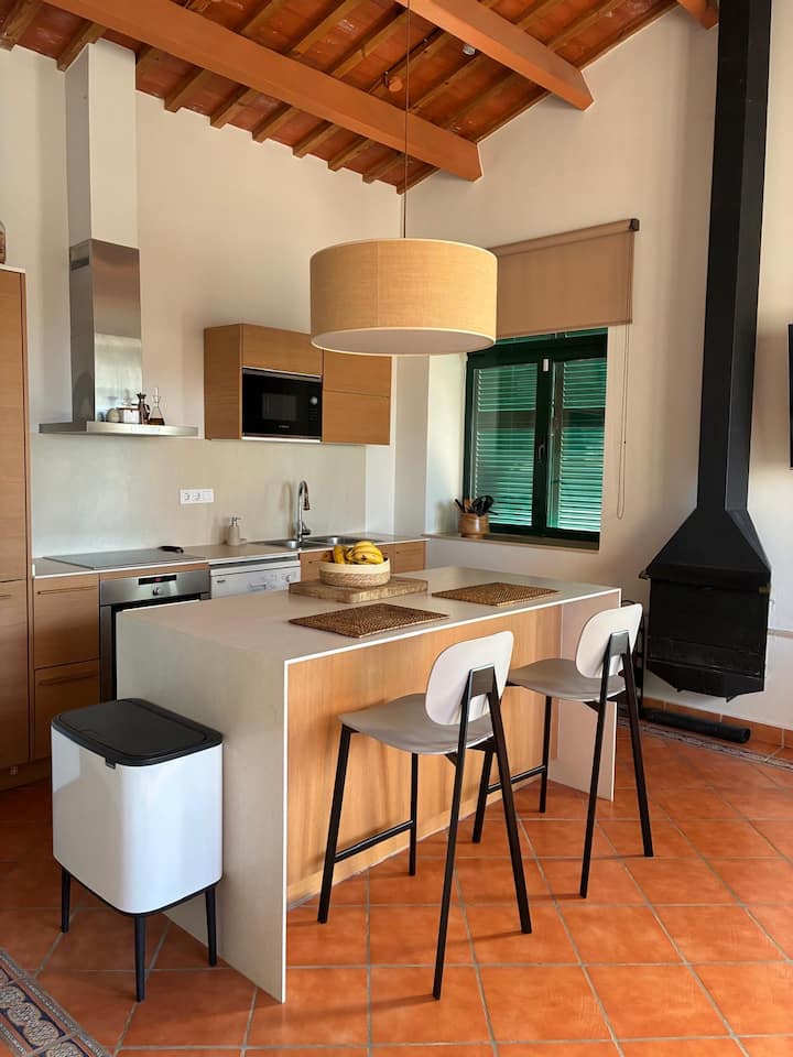Charming Mountain Estate Near Barcelona - Barcelona