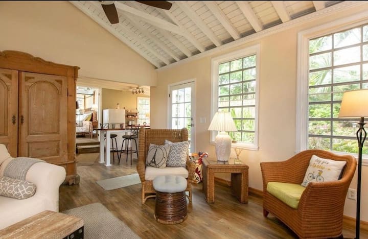 Aerie Perch: Perfect For Couples! - East End