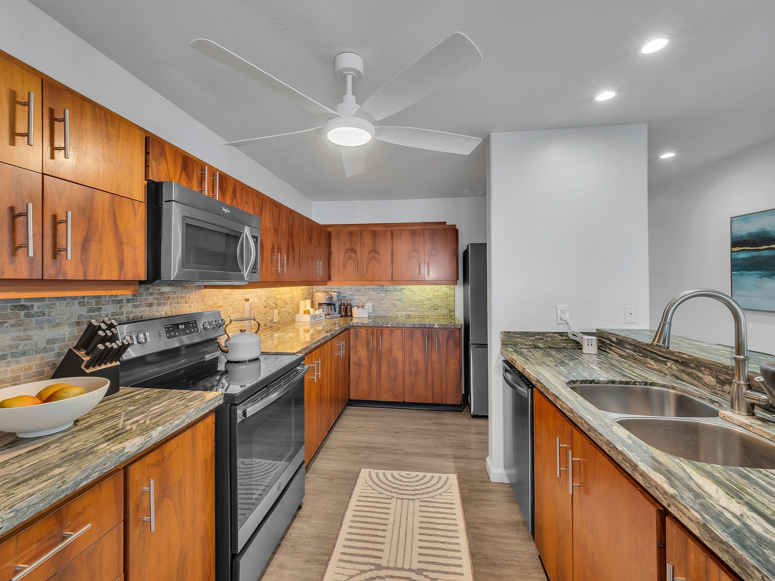 Oceanfront 3BR Kona Penthouse — Unreal Ocean Views - Photo 10