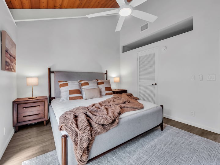 Second bedroom with King bed
