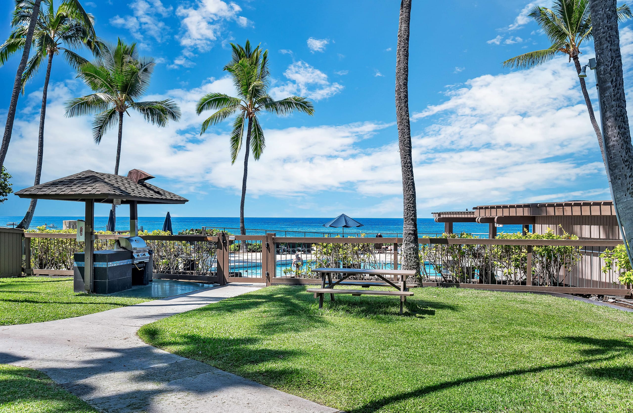 Oceanfront 3BR Kona Penthouse — Unreal Ocean Views - Photo 51