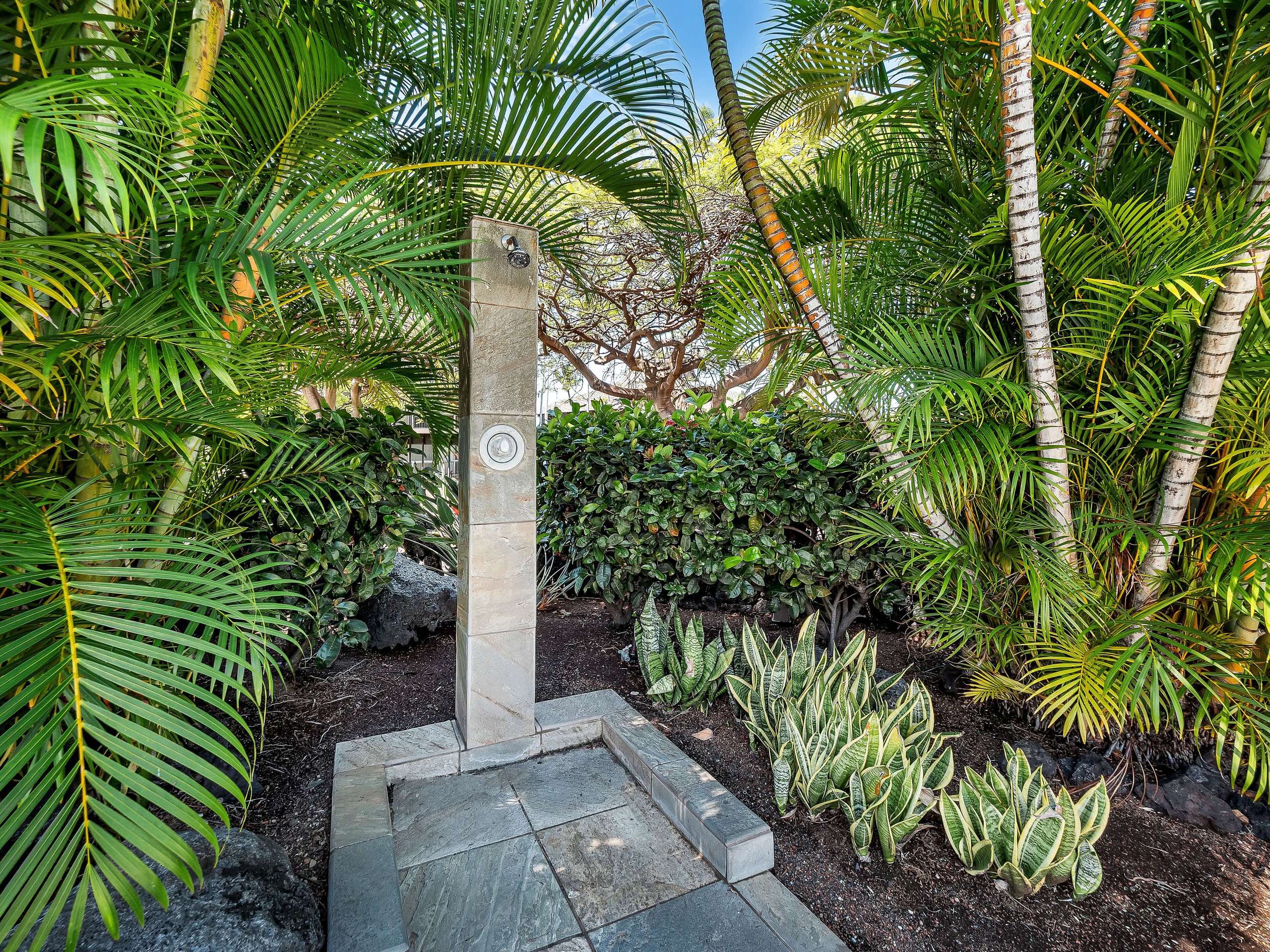 Oceanfront 3BR Kona Penthouse — Unreal Ocean Views - Photo 52
