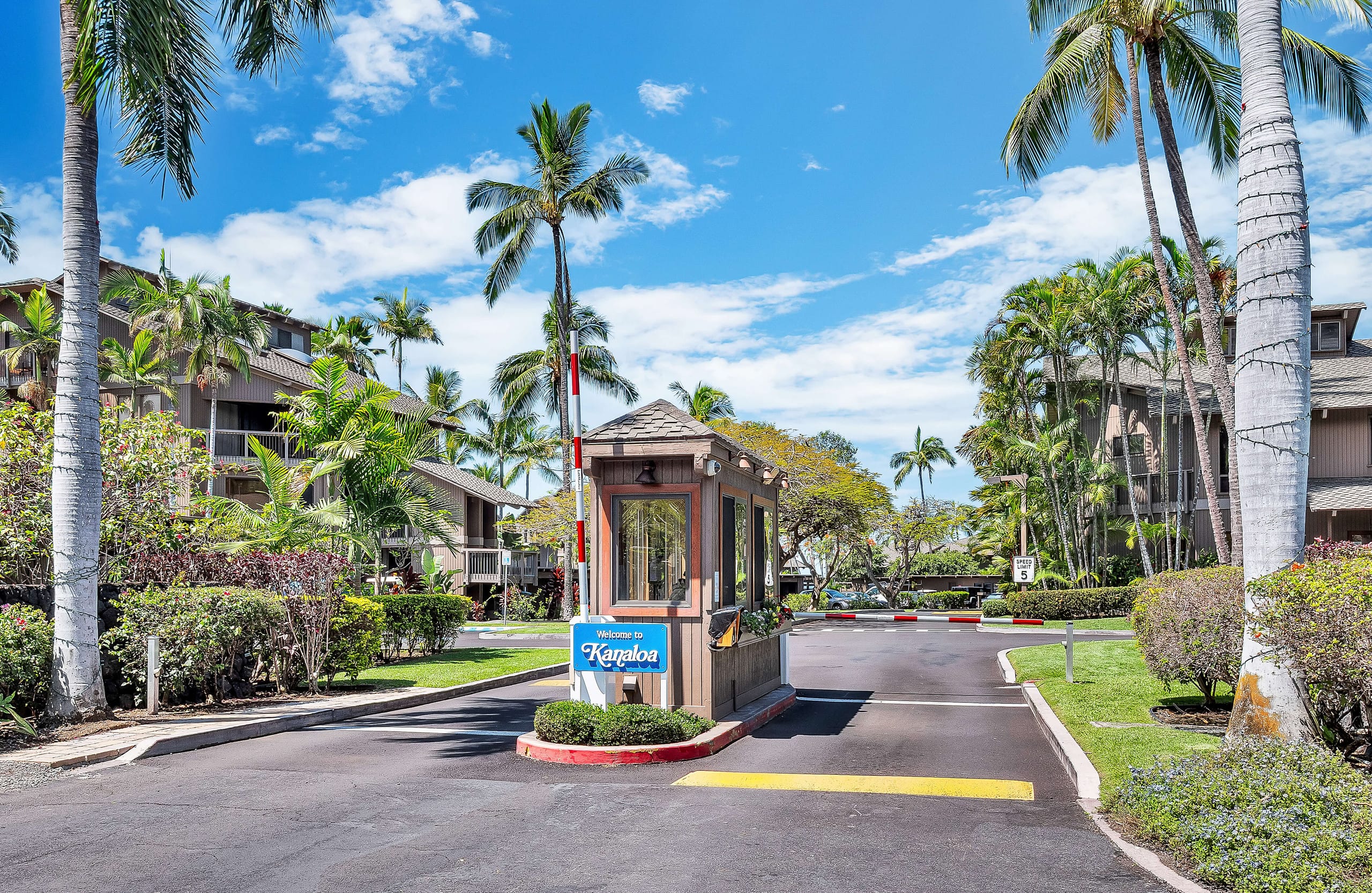 Oceanfront 3BR Kona Penthouse — Unreal Ocean Views - Photo 42