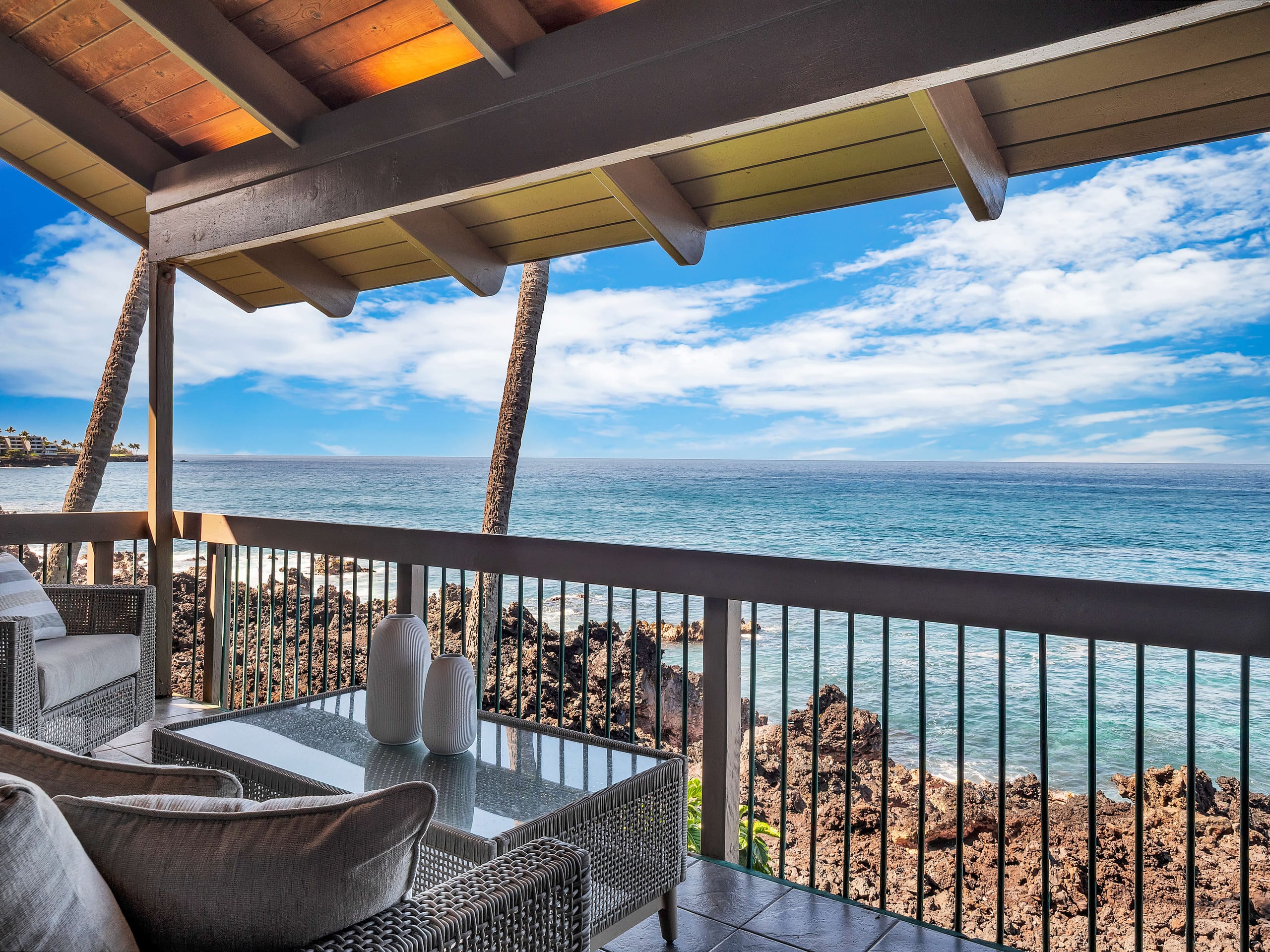Oceanfront 3BR Kona Penthouse — Unreal Ocean Views - Photo 31
