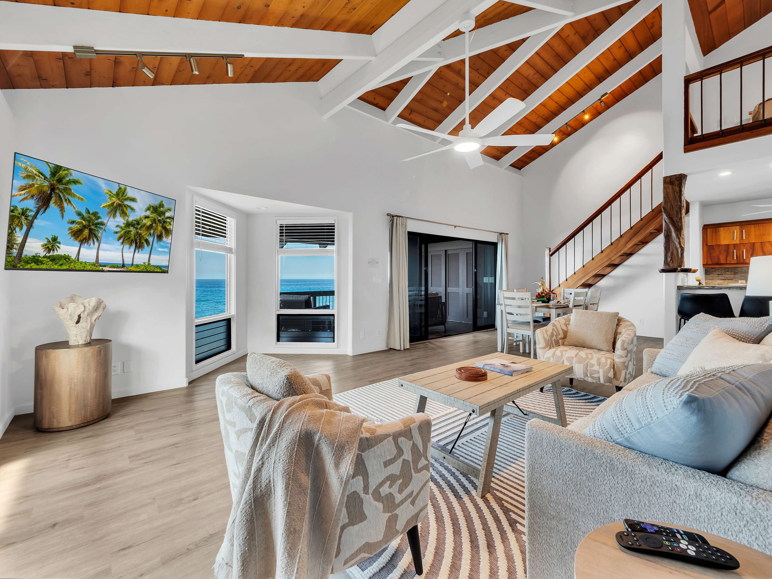 Oceanfront 3BR Kona Penthouse — Unreal Ocean Views - Main photo