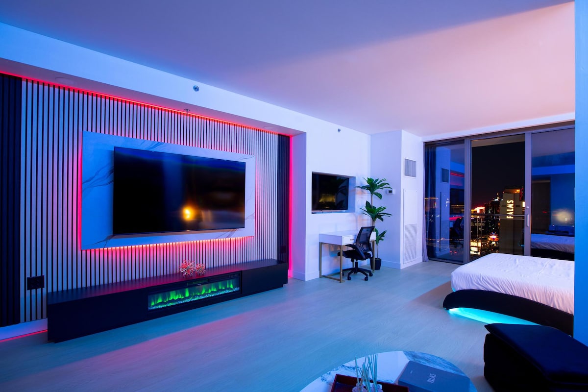 1 OF NONE • Strip Views•Prvt Balcony•No Resort Fee