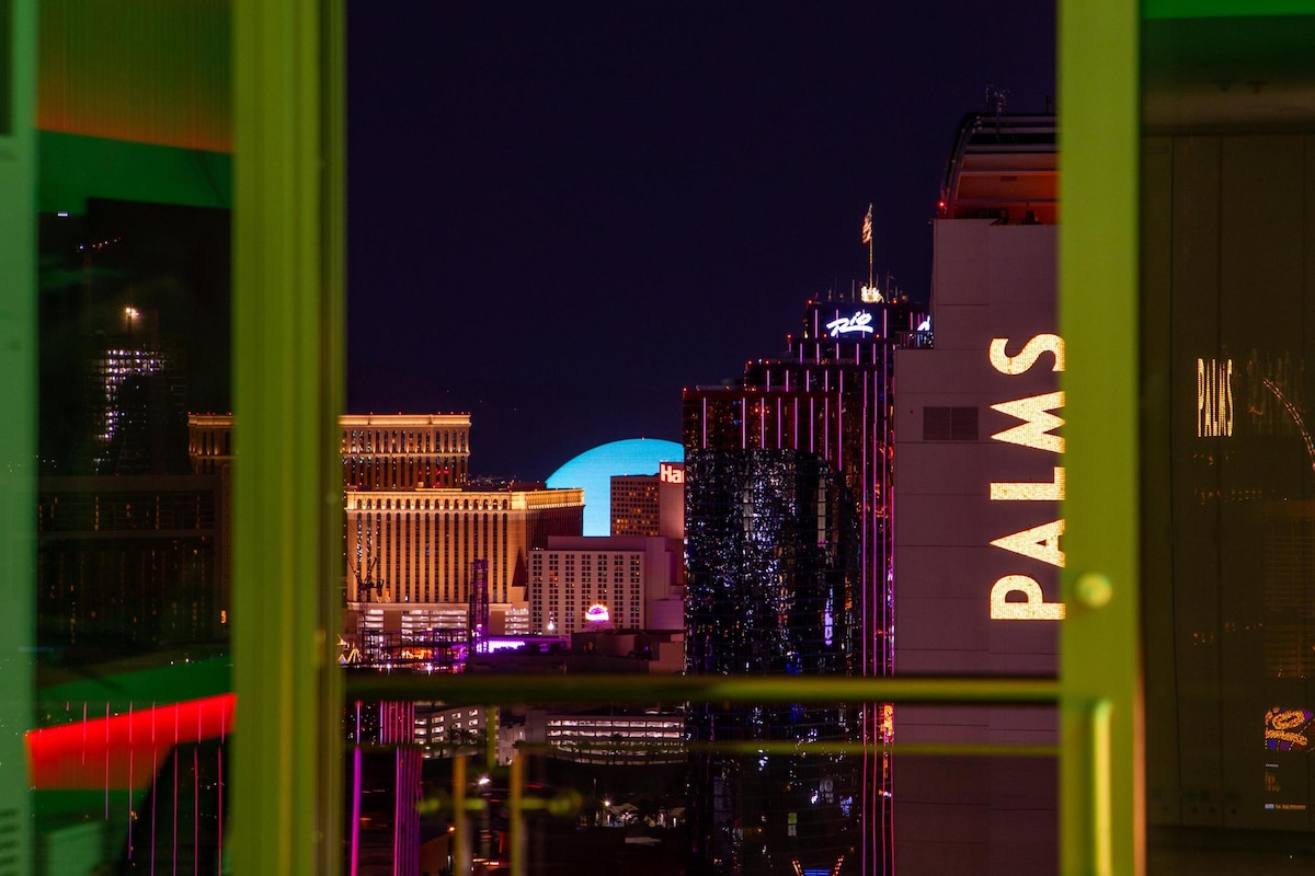 1 OF NONE • Strip Views•Prvt Balcony•No Resort Fee