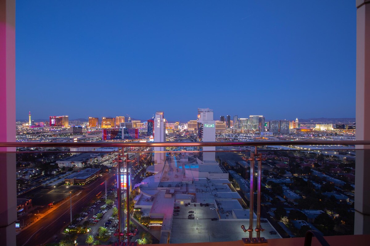 1 OF NONE • Strip Views•Prvt Balcony•No Resort Fee