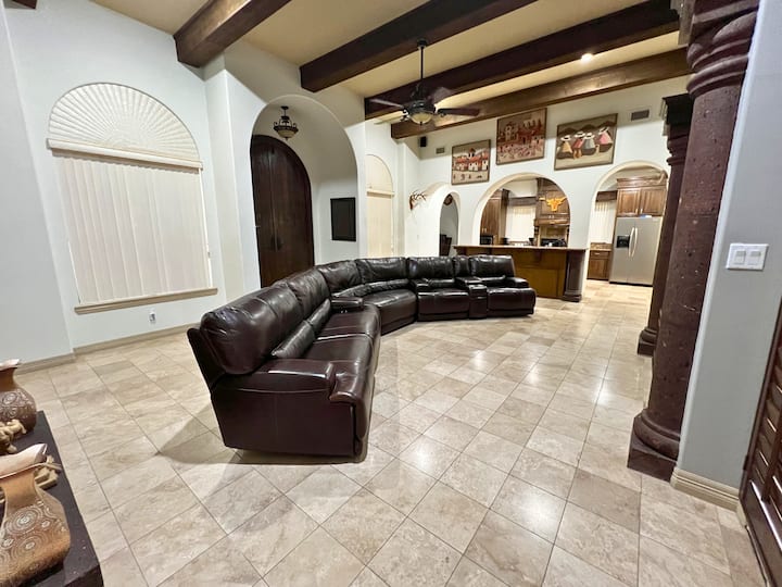 Casa Barcelona Oasis W/ Private Pool - Mission, TX