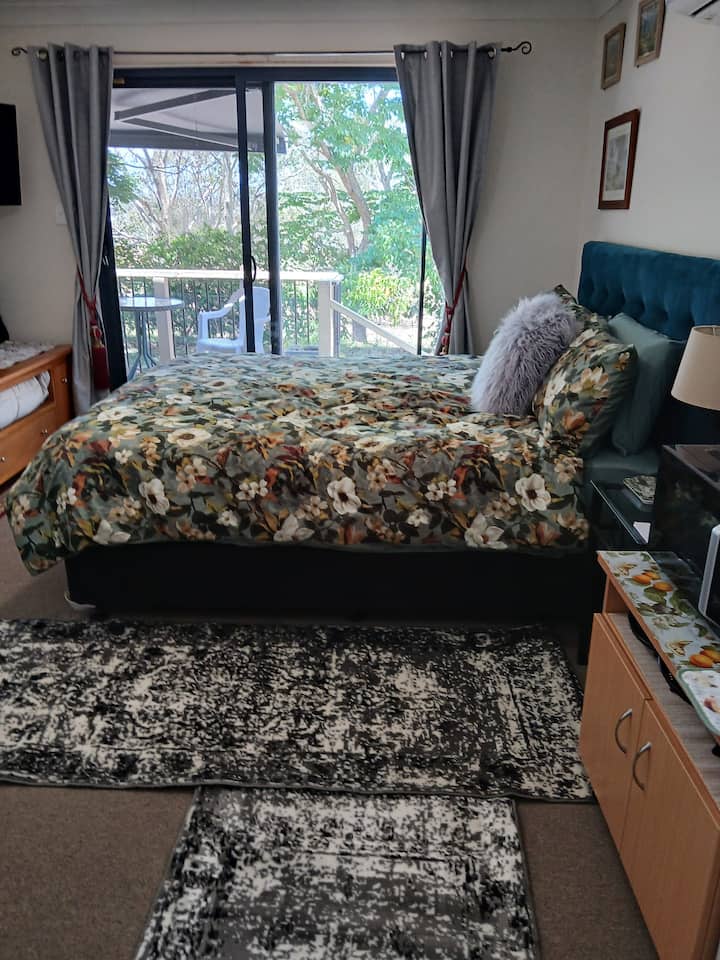 The Overflow
Extra Accom To Visionsplendid Airbnb - Wingham