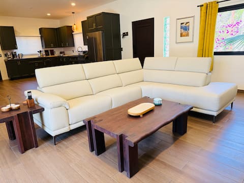 Top performing Airbnb: Upscale 2BR/2BA | Steps to Beach + New + Starlink in Loreto