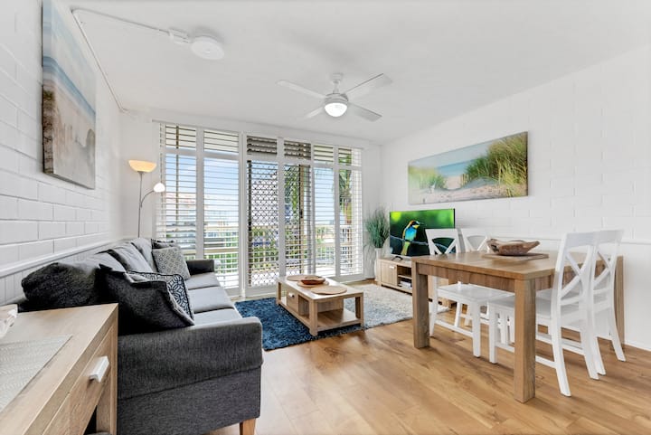Coolum Beach 1 Bedroom Apartment With Ocean View - Sunshine Coast