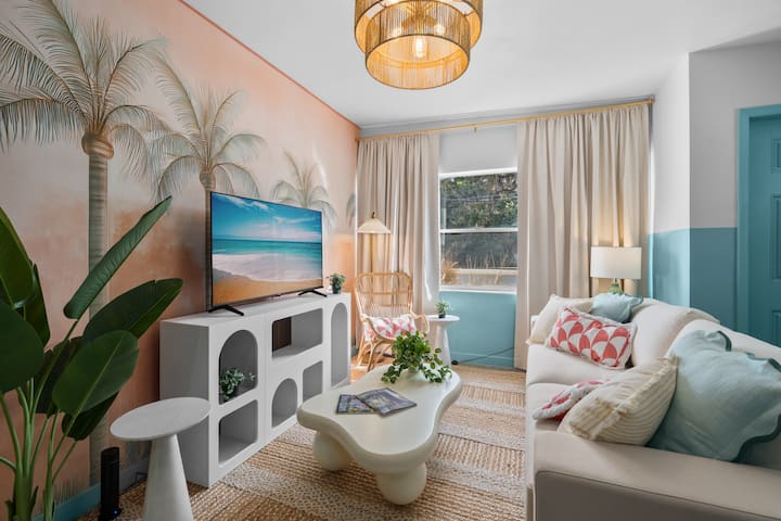 The Palm | Stylish Stay Close To Downtown Orlando - Winter Park, FL