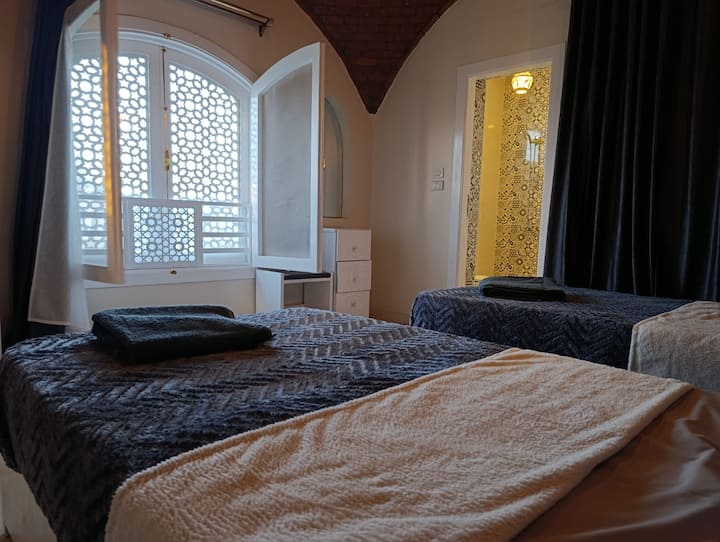 Isis Magic Studio-1 - Luxor