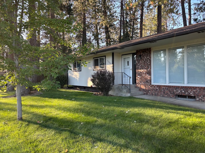 Quiet Home Near Downtown & Lake Coeur D’alene - Post Falls, ID
