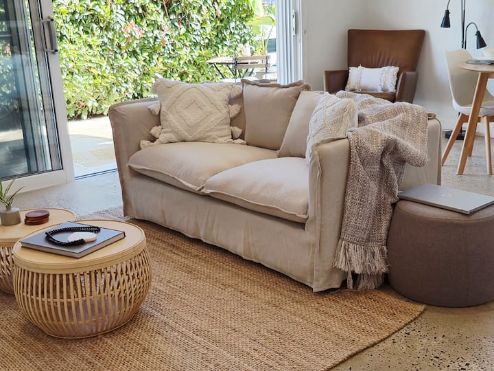 Coastal Retreat : Spacious, Stylish Private Studio - Central Coast
