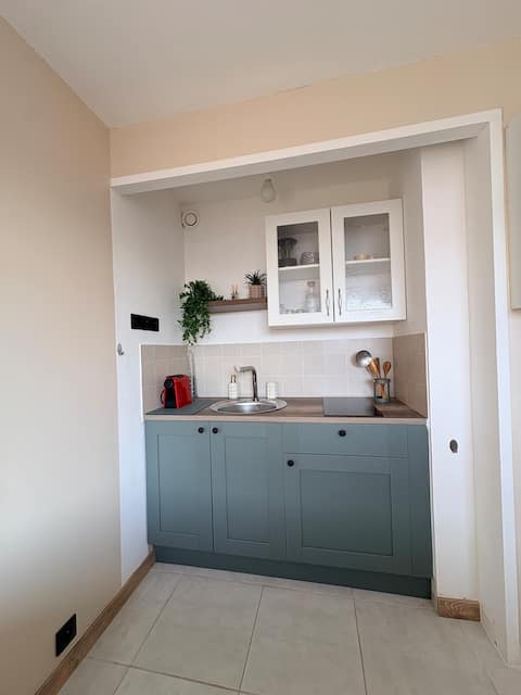 Successful Airbnb property: Charming studio just a short walk to the beach in La Barre De Monts