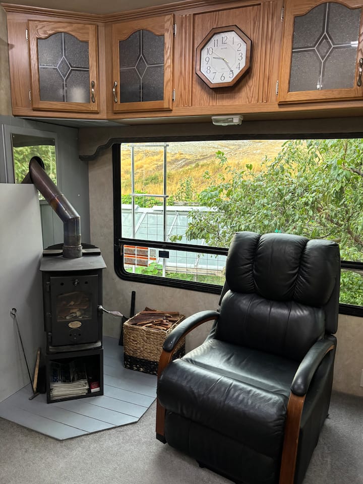 Alpine Garden Studio Retreat (Fixed Rv) - Queenstown