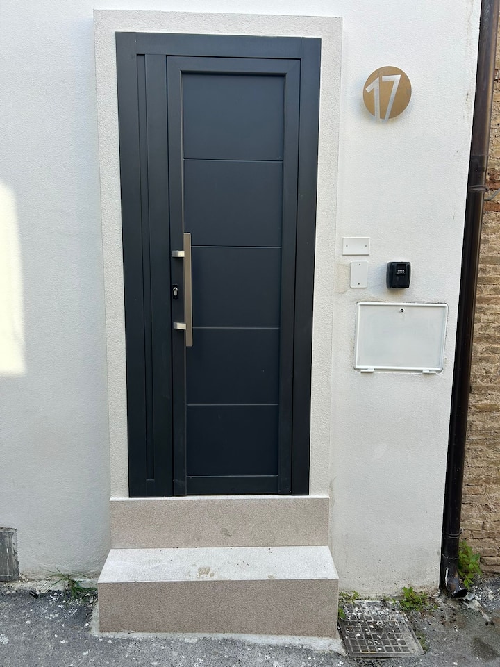 Appartamento Con Balcone Nel Centro Di Vasto. - Vasto