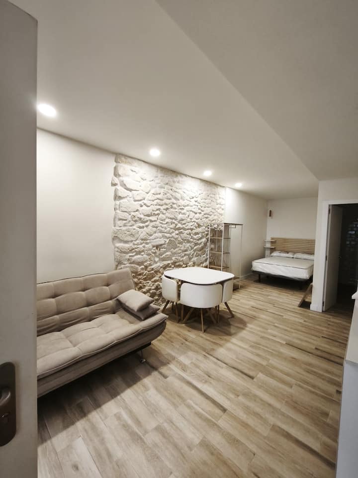 Coqueto Apartamento Con Un Patio Muy Especial - Alicante
