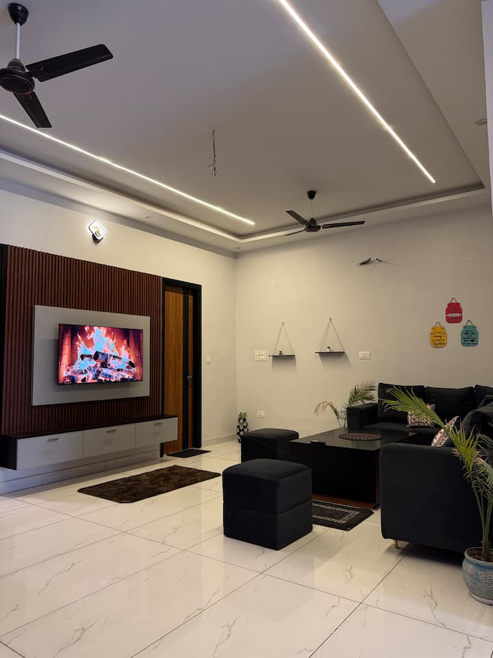 4bhk Cozy & Luxury Villa - Panchkula