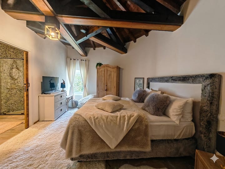 Private Tower Suite For Couples Near Geneva - Divonne-les-Bains