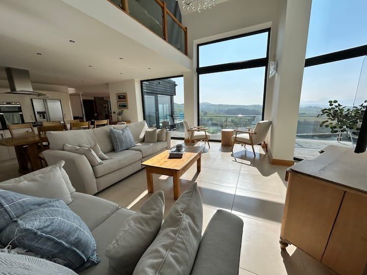 Ty Capel Moriah - Luxury Conwy Airbnb - Colwyn Bay