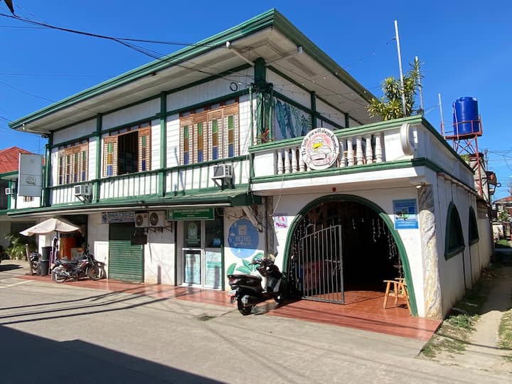 Large Family Stay In Bantayan | Near Port & Market - Bantayan