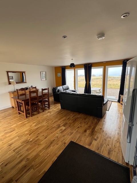 Popular Airbnb listing: Hartaval Cottage in Kilmuir