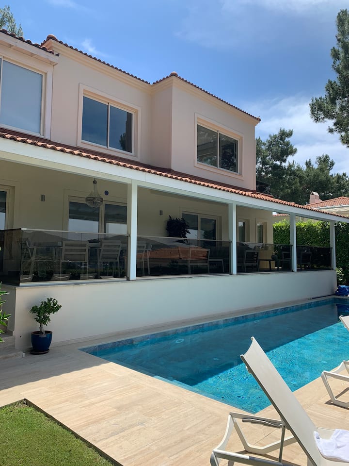 Stunning Villa With Sea And Mountain Views - Göcek