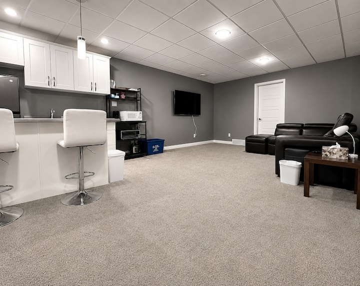 Modern Private Suite - Regina