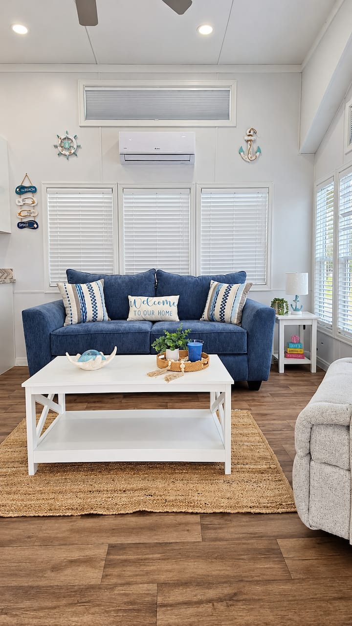 Happier In The Keys, Waterfront Tiny Home - Key Largo