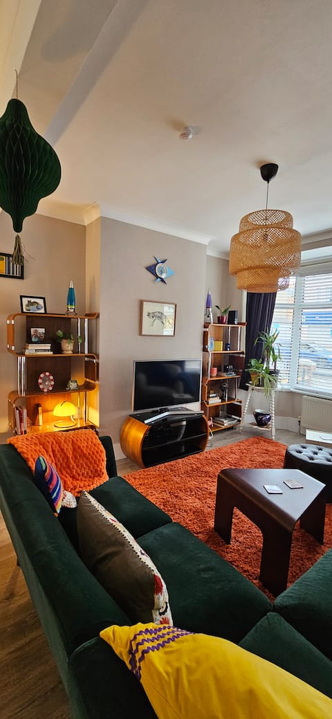Popular Airbnb listing: Cute, Cosy Home in Belfast in Belfast